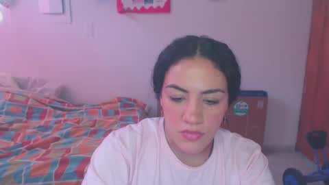 Snapshot of leylapregnant chatting on 09-30-25, 04:12 leylapregnant online show from 09-30-25, 04:12