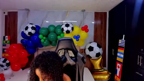 lia_16_ online show from 06-26-26, 11:03