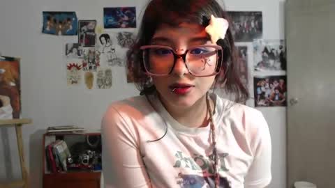 Lia online show from 04-28-26, 11:21