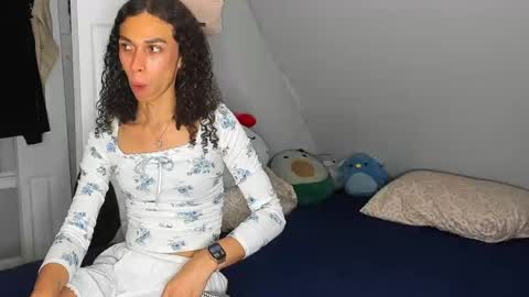 Snapshot of lia_hdz chatting on 09-21-25, 12:45 Kabroncita online show from 09-21-25, 12:45