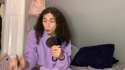 Snapshot of lia_hdz chatting on 10-27-25, 09:30 Kabroncita online show from 10-27-25, 09:30