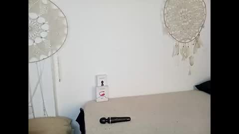 Lia online show from 02-25-26, 04:49