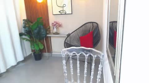 Snapshot of lia_mar_ chatting on 04-28-26, 06:13 LIA online show from 04-28-26, 06:13