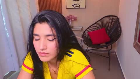 Snapshot of lia_mar_ chatting on 06-23-26, 06:17 LIA online show from 06-23-26, 06:17
