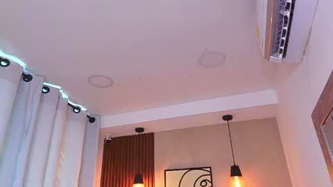 Snapshot of lia_mar_ chatting on 07-13-26, 06:11 LIA online show from 07-13-26, 06:11