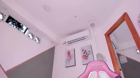 lia_mariana online show from 02-28-25, 10:39