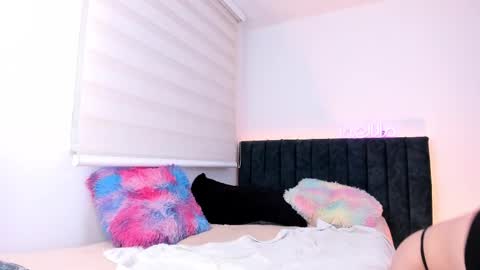 Little Queen Lia  online show from 02-13-25, 09:38