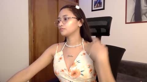Snapshot of lia_sexycam chatting on 02-13-26, 12:17 lia_sexycam online show from 02-13-26, 12:17