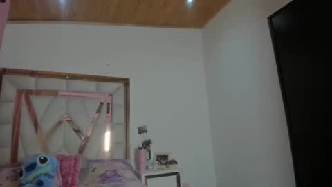Snapshot of lia_velourt chatting on 05-28-26, 06:54 LIA VELOURT online show from 05-28-26, 06:54