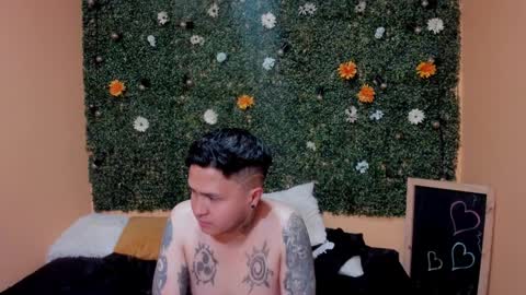 Snapshot of liaandjefferson chatting on 12-22-24, 02:49 liaandjefferson online show from 12-22-24, 02:49