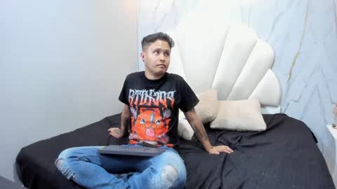 Snapshot of liaandjefferson chatting on 12-29-24, 03:57 liaandjefferson online show from 12-29-24, 03:57