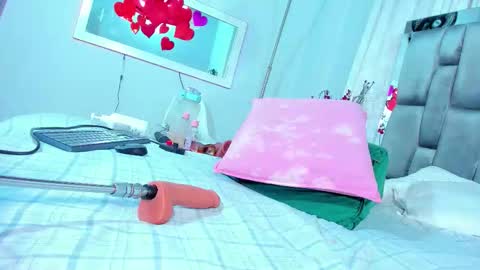 Antonela online show from 03-13-26, 07:09