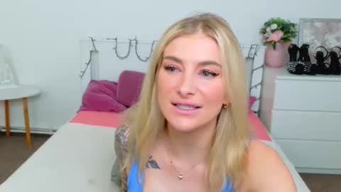 Lia online show from 03-20-26, 11:59