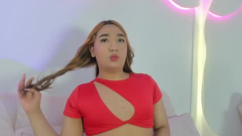 Snapshot of liacampbell__ chatting on 05-04-26, 08:38 La online show from 05-04-26, 08:38