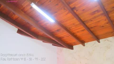 Lia Cox online show from 11-23-25, 03:39