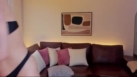 Liah online show from 10-11-25, 01:27