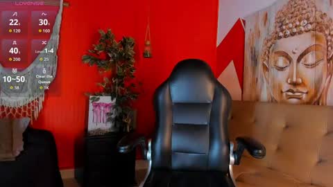 Snapshot of liahspencer chatting on 05-05-26, 07:11 lia online show from 05-05-26, 07:11