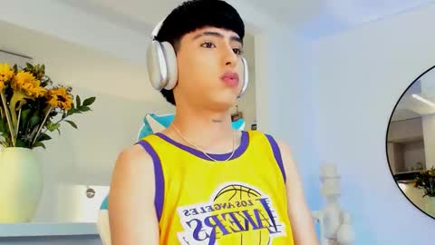 Liam online show from 10-25-25, 06:13