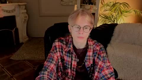 LIAM online show from 04-04-26, 05:38