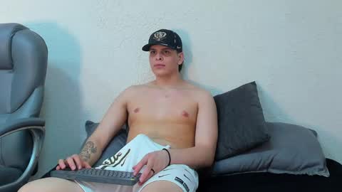 liam_cyrus online show from 04-18-26, 04:27