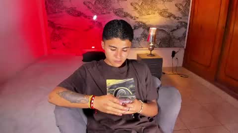 Snapshot of liam_dustin chatting on 05-15-26, 11:56 Liam online show from 05-15-26, 11:56