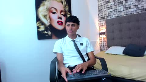 liam_heat1 online show from 03-27-26, 07:46