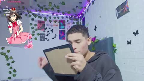 liam_honey18 online show from 10-17-25, 12:41