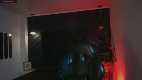 LIAM KLEIN online show from 04-16-26, 11:11