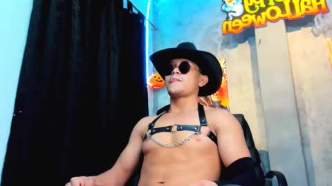 Snapshot of liam_knight chatting on 10-28-25, 01:31 liam_knight online show from 10-28-25, 01:31