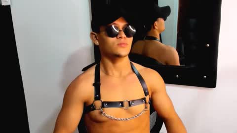 Snapshot of liam_knight chatting on 10-31-25, 02:34 liam_knight online show from 10-31-25, 02:34