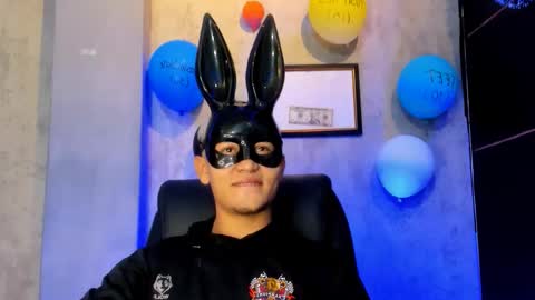 Snapshot of liam_knight chatting on 11-24-25, 02:00 liam_knight online show from 11-24-25, 02:00