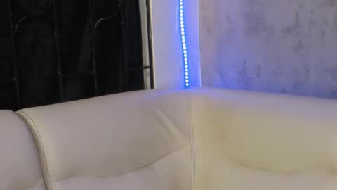 Snapshot of liam_knight chatting on 11-28-25, 02:03 liam_knight online show from 11-28-25, 02:03