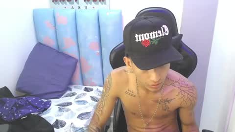 Snapshot of liam_play chatting on 05-14-26, 04:30 LIAM online show from 05-14-26, 04:30