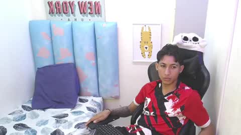 Snapshot of liam_play chatting on 05-27-26, 09:23 LIAM online show from 05-27-26, 09:23