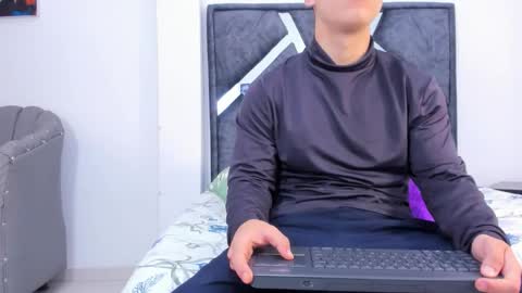 Call me Lian online show from 02-14-26, 12:13