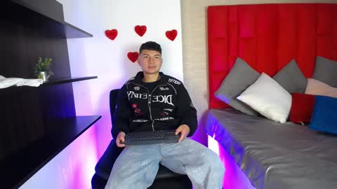 Snapshot of liam_sean chatting on 02-26-26, 12:15 Liam online show from 02-26-26, 12:15