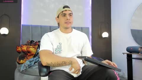 Liam online show from 10-28-25, 11:07