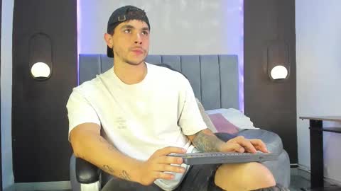 Liam online show from 11-08-25, 09:57