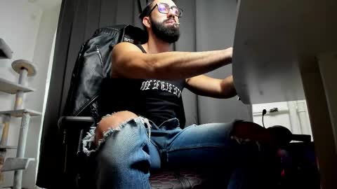 Liam online show from 01-10-26, 08:27