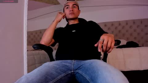 LiamDeep online show from 03-31-26, 08:42