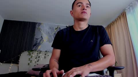 Snapshot of liamdeep_ chatting on 05-09-26, 12:32 LiamDeep online show from 05-09-26, 12:32