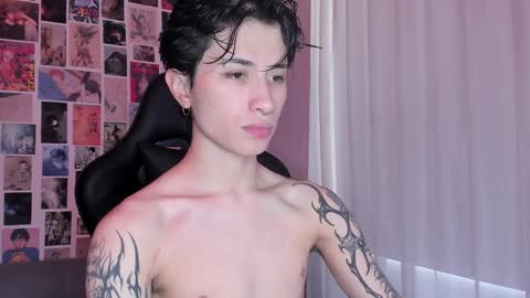 Snapshot of liamelf chatting on 12-02-24, 01:02 Liam online show from 12-02-24, 01:02