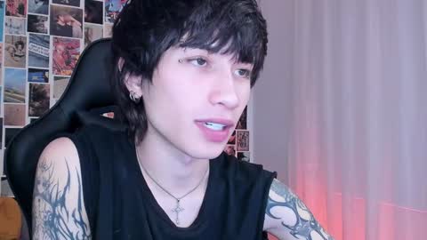 Snapshot of liamelf chatting on 01-06-25, 05:52 Liam online show from 01-06-25, 05:52