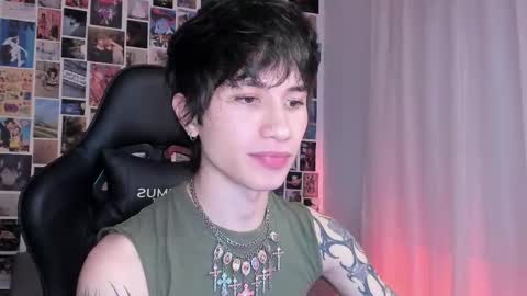 Snapshot of liamelf chatting on 03-05-25, 04:24 Liam online show from 03-05-25, 04:24