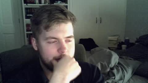 Snapshot of liamfoxx chatting on 04-18-26, 02:59 Liam Fox online show from 04-18-26, 02:59