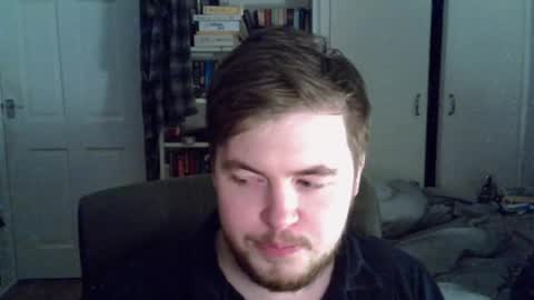 Snapshot of liamfoxx chatting on 05-30-26, 01:35 Liam Fox online show from 05-30-26, 01:35