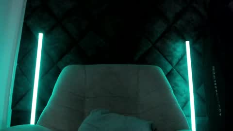 Liam twink big dick online show from 05-11-26, 04:04