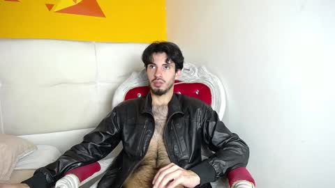 LiamLuxe online show from 12-19-24, 01:07