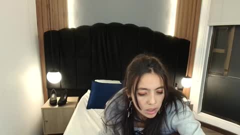 L I A M O N R O E online show from 03-08-26, 11:58