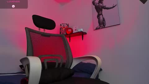 liam online show from 11-11-25, 10:10